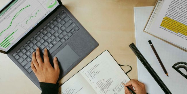 microsoft-365-hC_796Wu-VY-unsplash-min-2048x1036_opt
