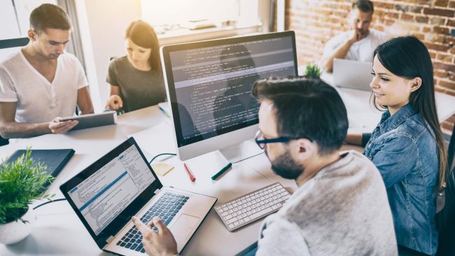 5-Massive-Advantages-API-Driven-App-Management-Provides-Agile-IT-Organizations-(1)